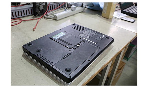 PCの裏側