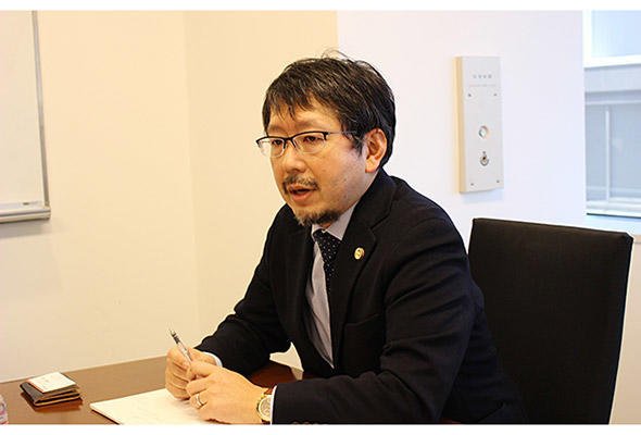 梅宮 聡弁護士