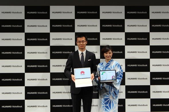向かって左からコリン・コン氏、菊川怜さん