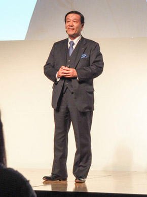 岩本敏男氏