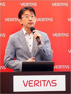 クリス・パーク氏