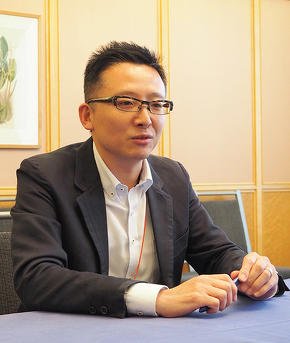 小澤一仁氏