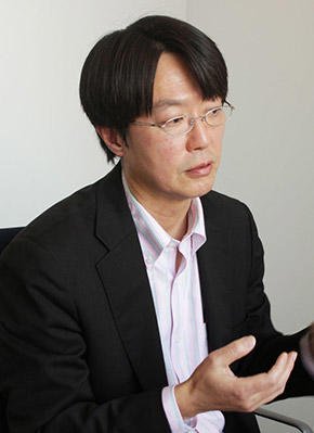 古賀 早氏