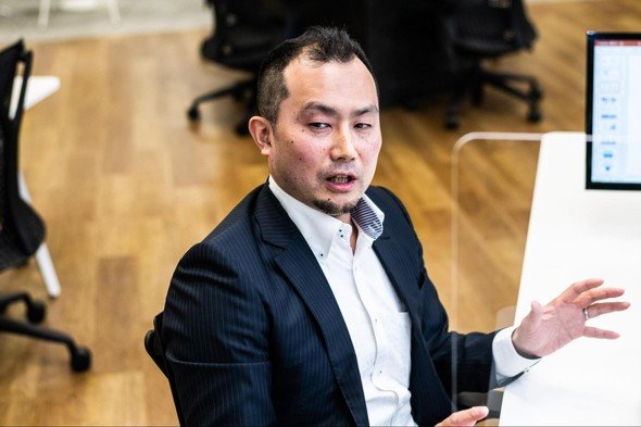 小林伸睦氏