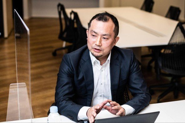 小林伸睦氏