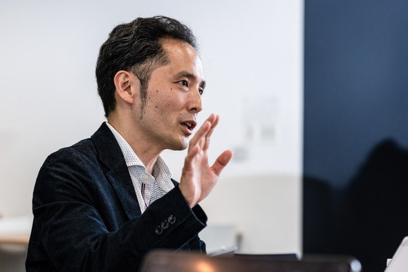 山﨑氏