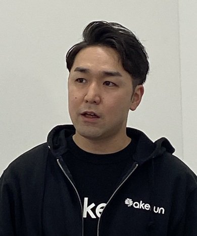 フォトシンスの土田幸介氏（コーポレート営業部部長）（筆者撮影）